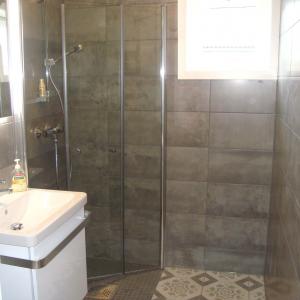 Ferdig dusjhjørne på bad.